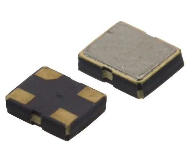 ECS-327KE-TR 32.768 kHz XO CMOS Oscillatore 1.5V ~ 5.5V Abilita/disattiva 4-SMD