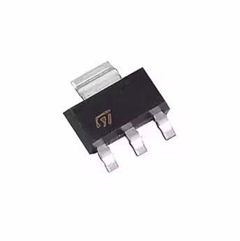 LDL1117S18R Regulatore di tensione lineare IC positivo fisso 1 uscita 1.2A SOT-223